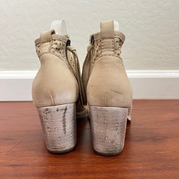 Dolce Vita Cream Whitewash Block Heel Almond Toe Perforated Booties Womens 8 - Picture 12 of 14